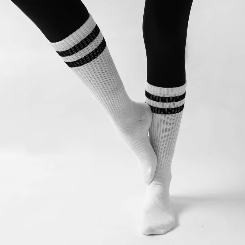 Chaussettes de Yoga Mi-Tube, Adhérence et Confort pour Entraînements - Taille Unique